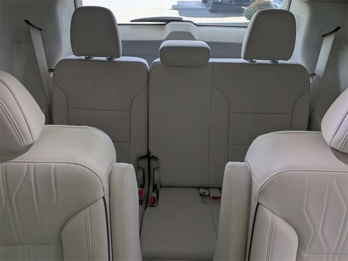 New 2026 Buick Enclave Avenir w/ Super Cruise Package image 9