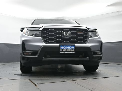 Certified 2024 Honda Passport TrailSport image 38