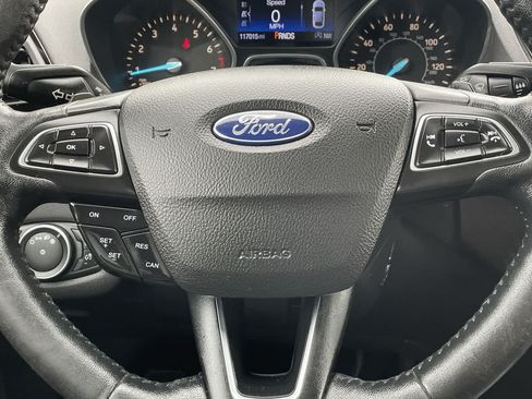 Used 2017 Ford Escape Titanium AWD/4WD image 18
