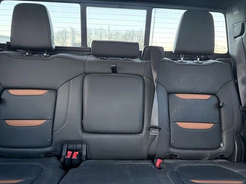 Used 2022 GMC Sierra 3500 AT4 w/ AT4 Premium Plus Package image 8