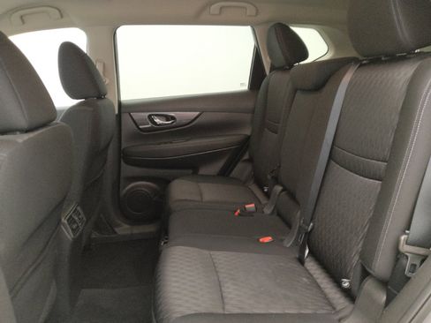 Used 2018 Nissan Rogue SV w/ Premium Package AWD/4WD image 18