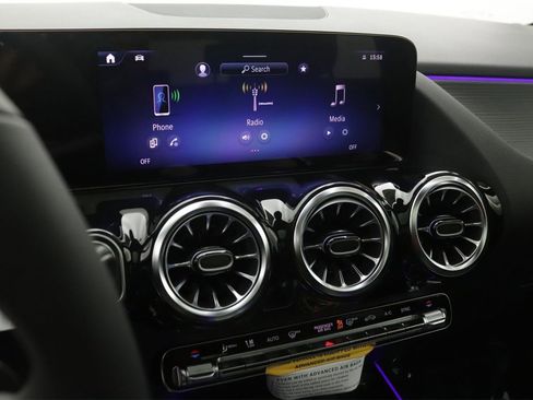 New 2026 Mercedes-Benz GLA 250 image 6