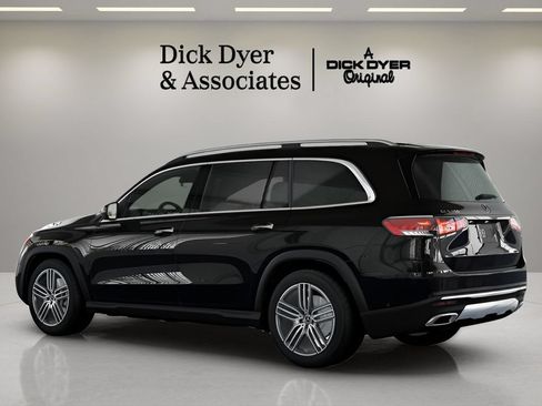 Used 2025 Mercedes-Benz GLS 450 4MATIC image 26