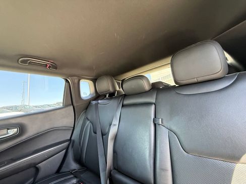 Used 2021 Jeep Compass Latitude AWD/4WD image 18