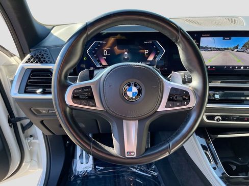 Used 2024 BMW X5 xDrive40i w/ M Sport Package image 18