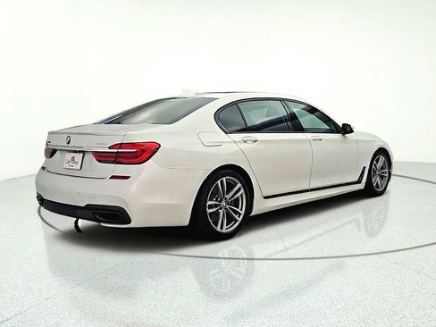 Used 2019 BMW 750i xDrive w/ Executive Package AWD/4WD image 7
