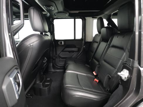 Used 2020 Jeep Wrangler Unlimited Sahara AWD/4WD image 5