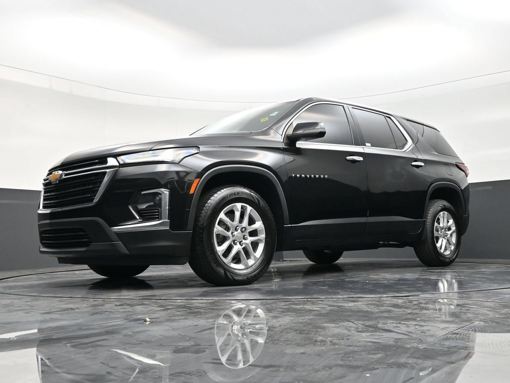 Used 2024 Chevrolet Traverse LS FWD image 17