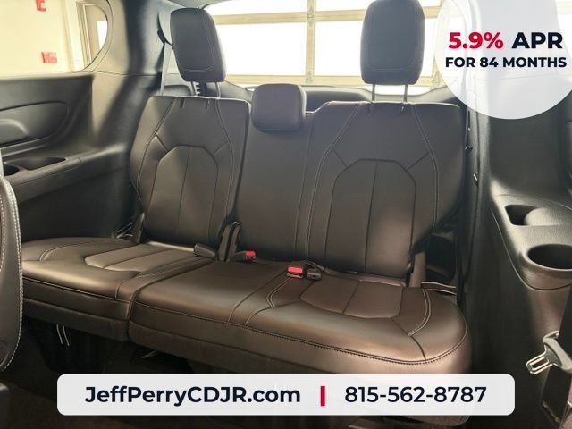 New 2027 Chrysler Pacifica Select AWD/4WD image 26