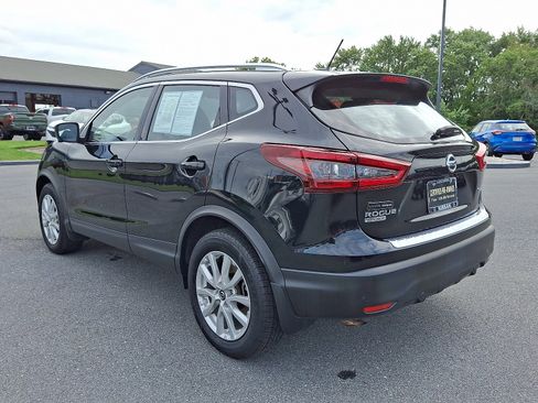 Certified 2022 Nissan Rogue Sport SV w/ Technology Package image 6