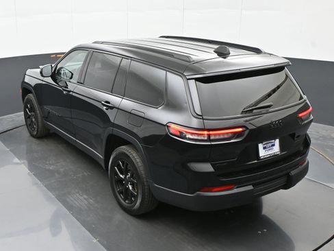 Used 2024 Jeep Grand Cherokee L Laredo image 32