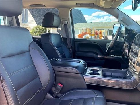 Used 2015 GMC Sierra 2500 Denali w/ Duramax Plus Package AWD/4WD image 27