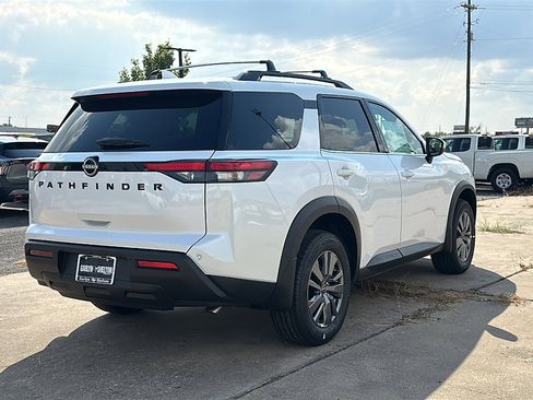 New 2025 Nissan Pathfinder SV w/ Black Appearance Package image 8