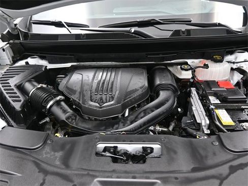 Used 2025 GMC Acadia Elevation image 32