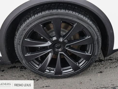 Used 2022 Tesla Model X image 9