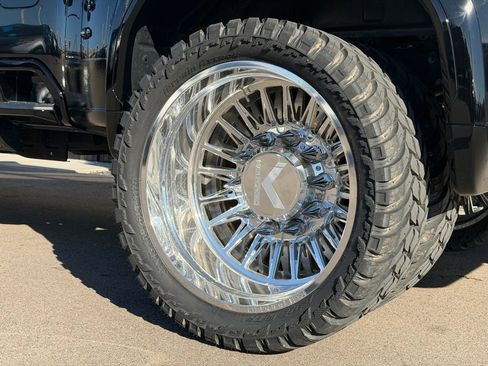 Used 2024 GMC Sierra 3500 Denali Ultimate image 37