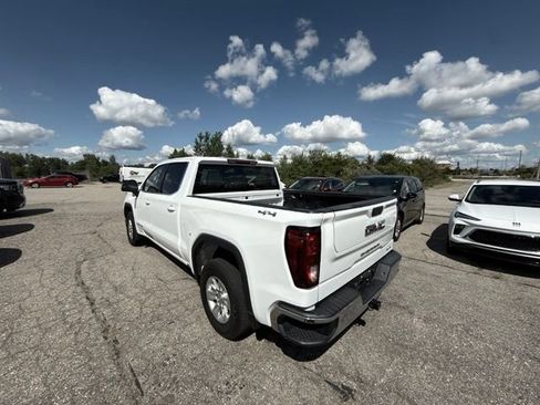 Used 2023 GMC Sierra 1500 SLE AWD/4WD image 3