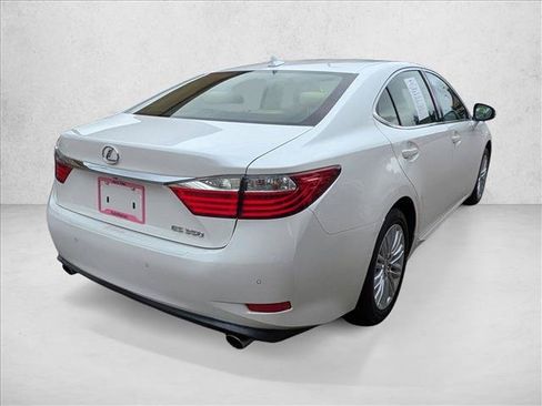 Used 2013 Lexus ES 350 w/ Luxury Pkg FWD image 5