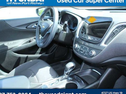 Used 2022 Chevrolet Malibu LS w/ Driver Confidence Package II image 6