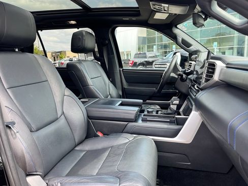 Used 2023 Toyota Sequoia Platinum AWD/4WD image 7