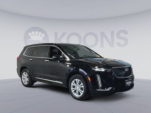 Used 2025 Cadillac XT6 Luxury AWD/4WD image 2