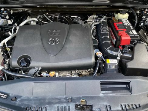 Used 2018 Toyota Camry XSE w/ Driver Assist Package FWD image 9
