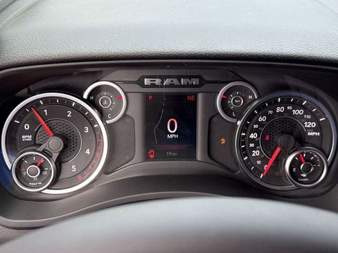New 2026 RAM 2500 Big Horn AWD/4WD image 24