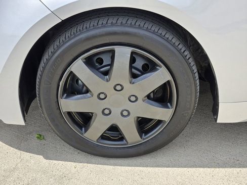 Used 2024 Toyota Corolla LE image 7