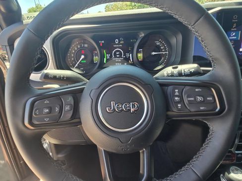 Used 2025 Jeep Wrangler Unlimited Sport S 4xe AWD/4WD image 32