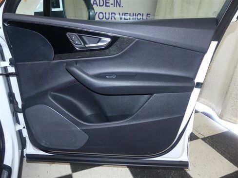 Used 2019 Audi Q7 3.0T Premium w/ Convenience Package image 28