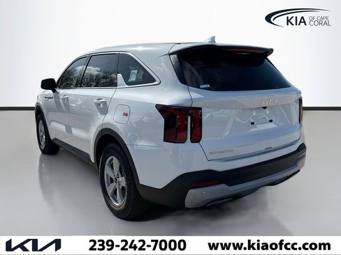 New 2026 Kia Sorento LX image 3