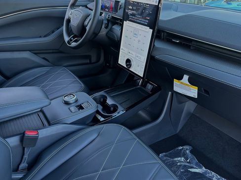 New 2024 Ford Mustang Mach-E Select w/ Comfort Package Lite image 12