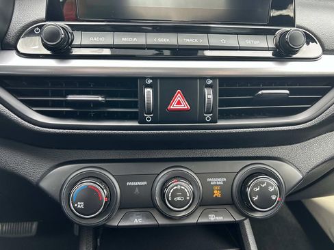 Certified 2023 Kia Forte LXS w/ LXS Technology Package image 25