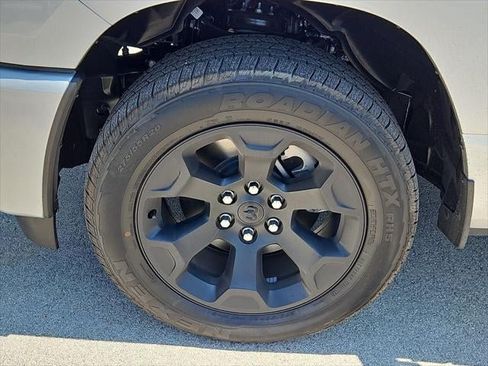 Used 2026 RAM 1500 Express AWD/4WD image 43