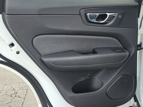 Used 2020 Volvo XC60 T5 R-Design w/ Protection Package Premier image 13