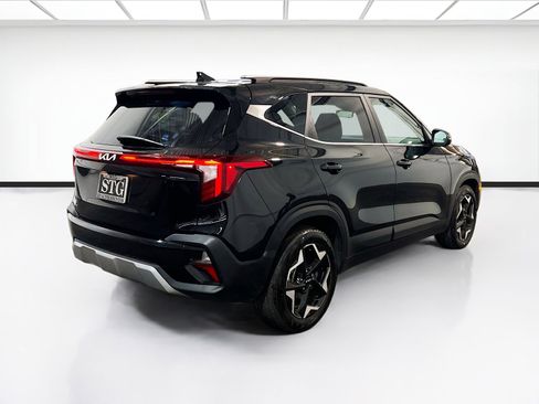 Used 2024 Kia Seltos EX image 4
