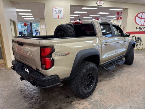Used 2024 Chevrolet Colorado ZR2 w/ ZR2 Bison Edition AWD/4WD image 15