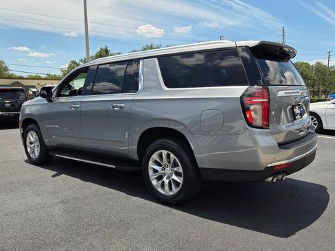 Certified 2023 Chevrolet Suburban Premier RWD image 5