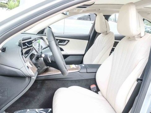 New 2026 Mercedes-Benz E 350 4MATIC Sedan image 17
