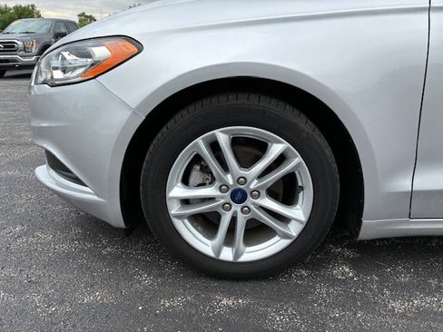 Used 2018 Ford Fusion SE FWD image 10