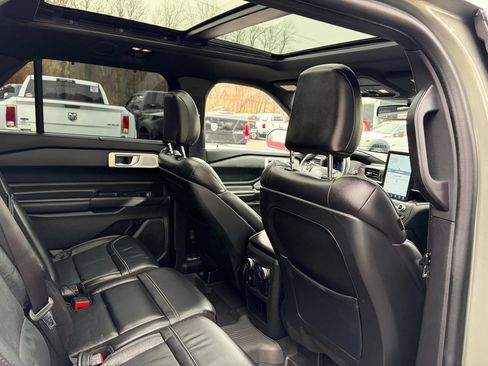 Used 2020 Ford Explorer ST w/ ST Street Pack image 44