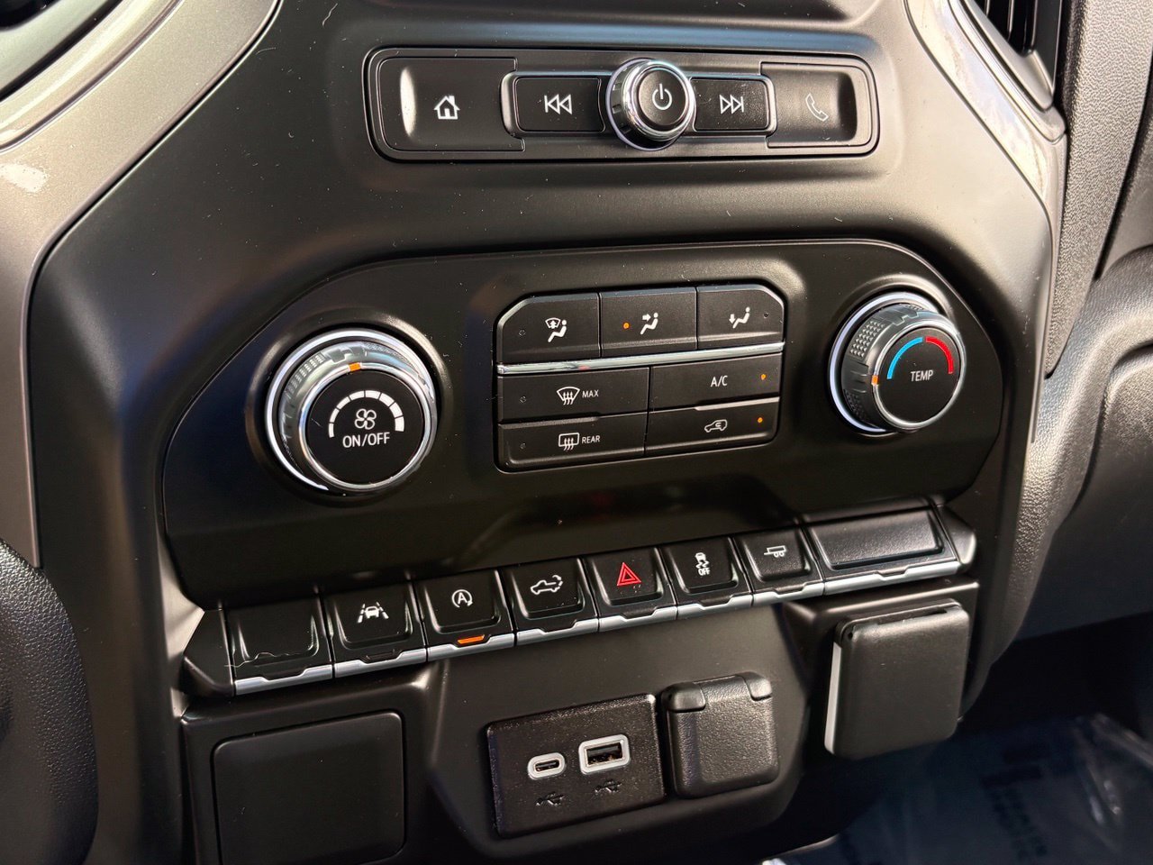 Used 2026 Chevrolet Silverado 1500 Custom RWD image 25
