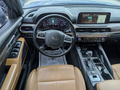 Used 2021 Kia Telluride SX w/ Towing Package FWD image 14
