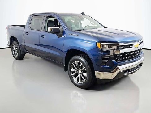 Used 2023 Chevrolet Silverado 1500 LT image 2