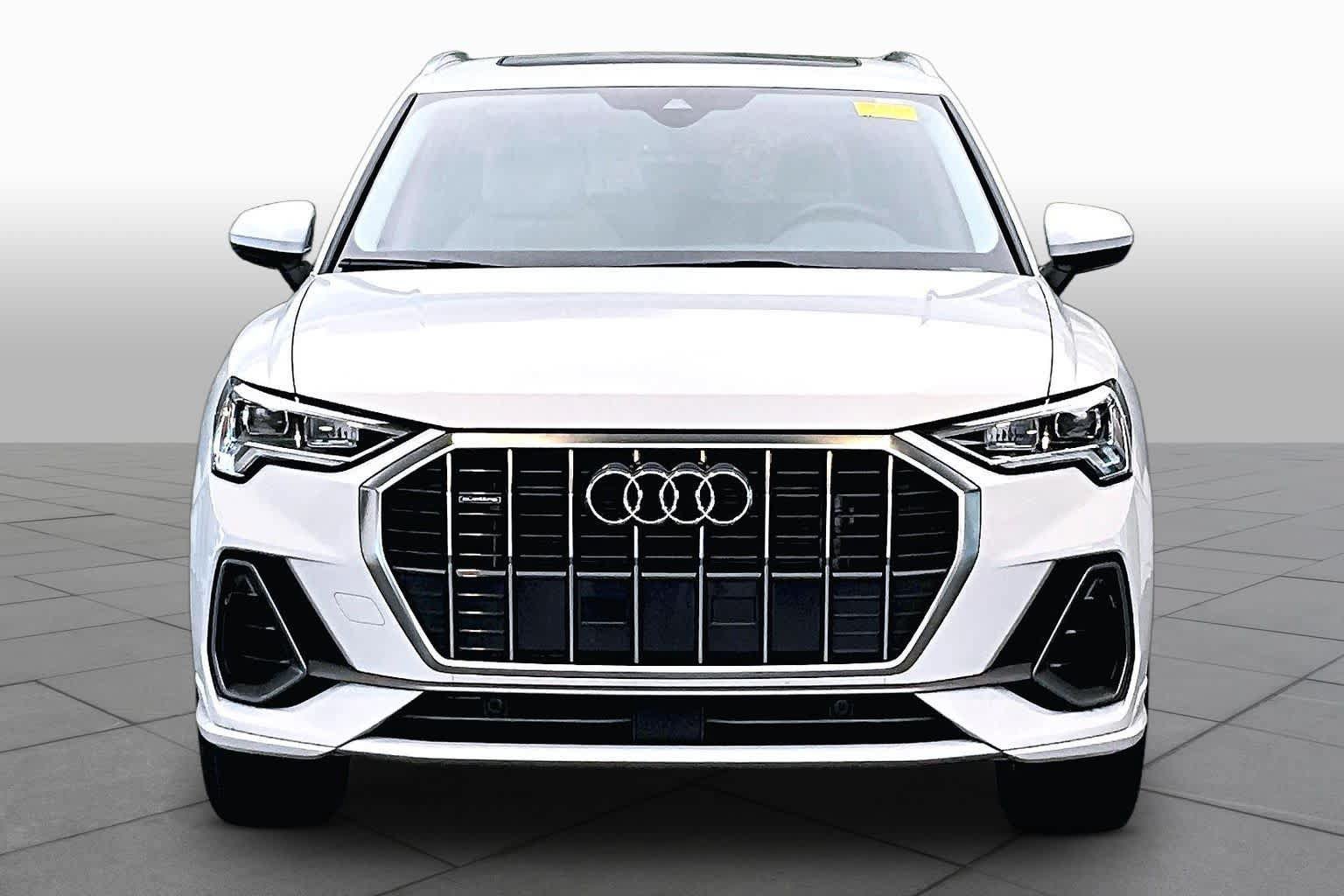Used 2024 Audi Q3 2.0T Premium w/ Convenience Package AWD/4WD image 4