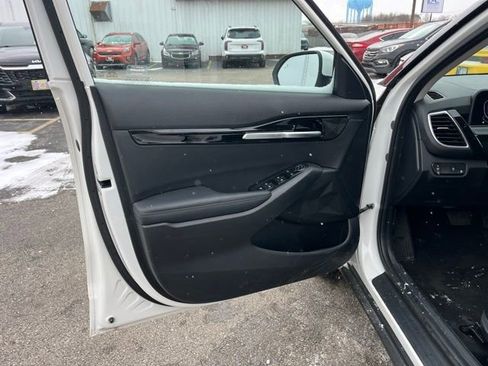 Certified 2025 Kia Seltos S image 18