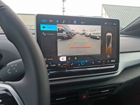 New 2025 Volkswagen ID.4 Pro image 12