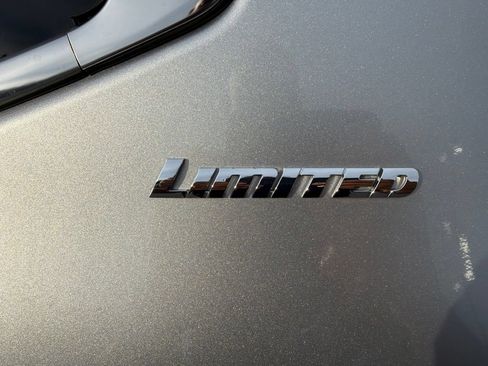 Used 2022 Toyota Tundra Limited AWD/4WD image 5