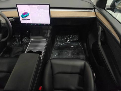 Used 2024 Tesla Model Y Long Range AWD/4WD image 20