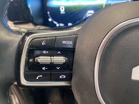 Used 2023 Kia Sorento SX image 16